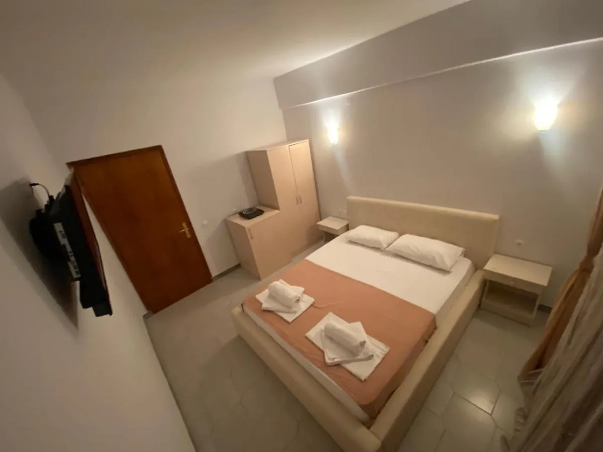 Delfino Hotel Mola Kalyva